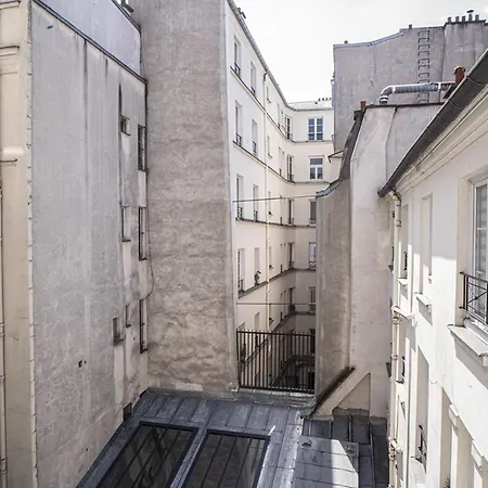 Comfortable And Bright 50 M In 10th Lejlighed Paris